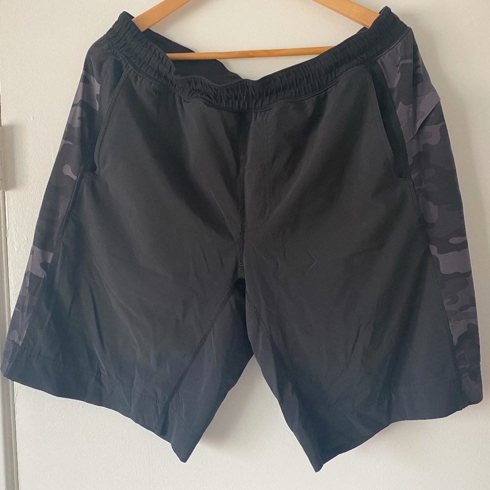 Mens EUC Lululemon shorts